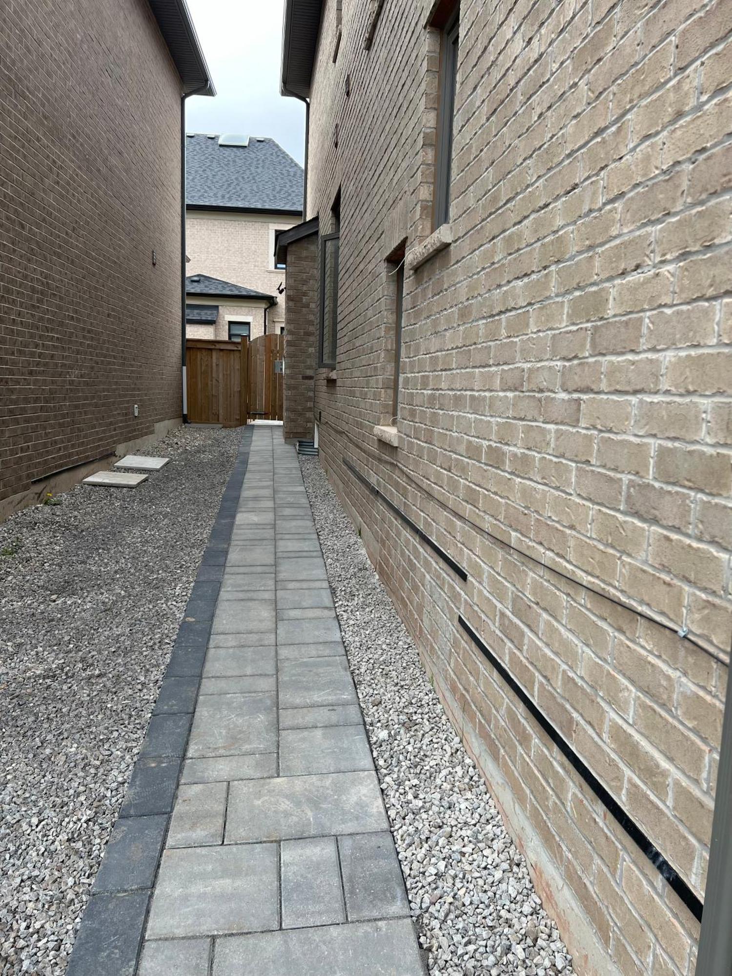 Private Basement Bedrooms In Оуквил Екстериор снимка